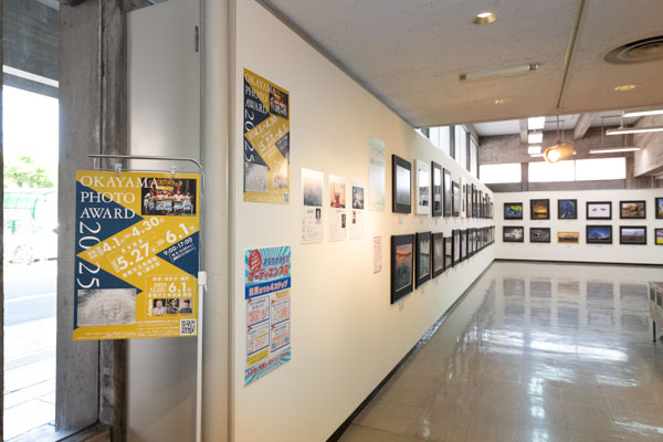 小学生、中学生、高校生も参加できる岡山の写真コンテスト「OKAYAMA PHOTO AWARD 2025」 の会場の様子